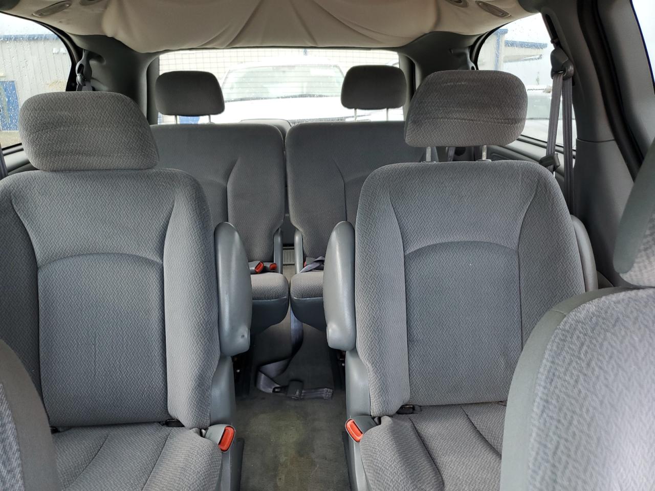 2C4GP44R04R603326 2004 Chrysler Town & Country Lx