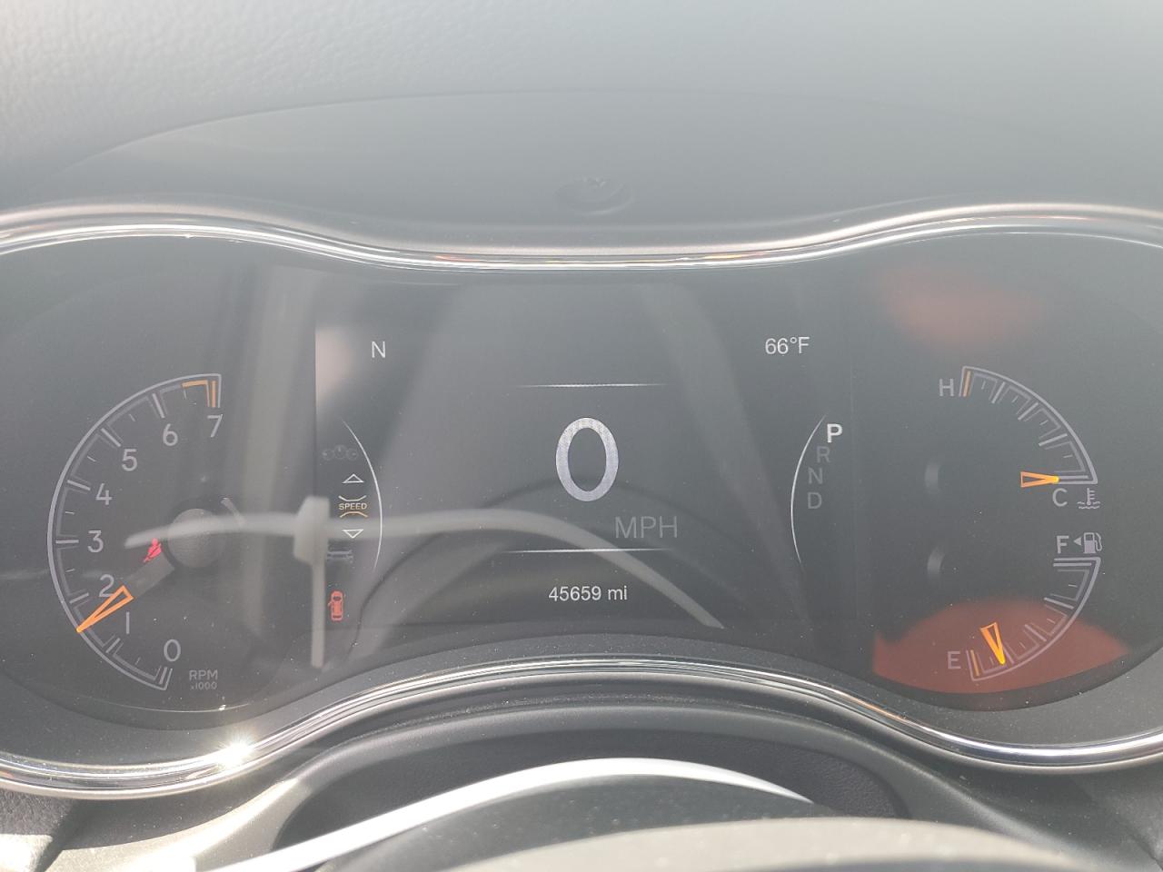 1C4RJFAGXLC400444 2020 Jeep Grand Cherokee Laredo