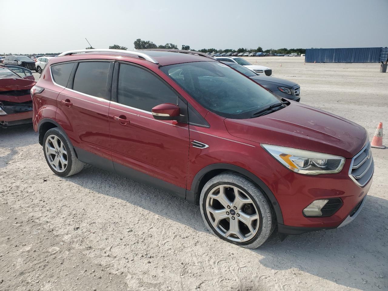 1FMCU0J98HUA63703 2017 Ford Escape Titanium