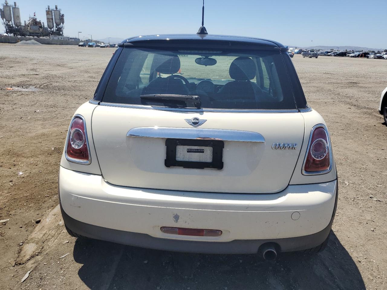 2013 Mini Cooper vin: WMWSU3C57DT687579