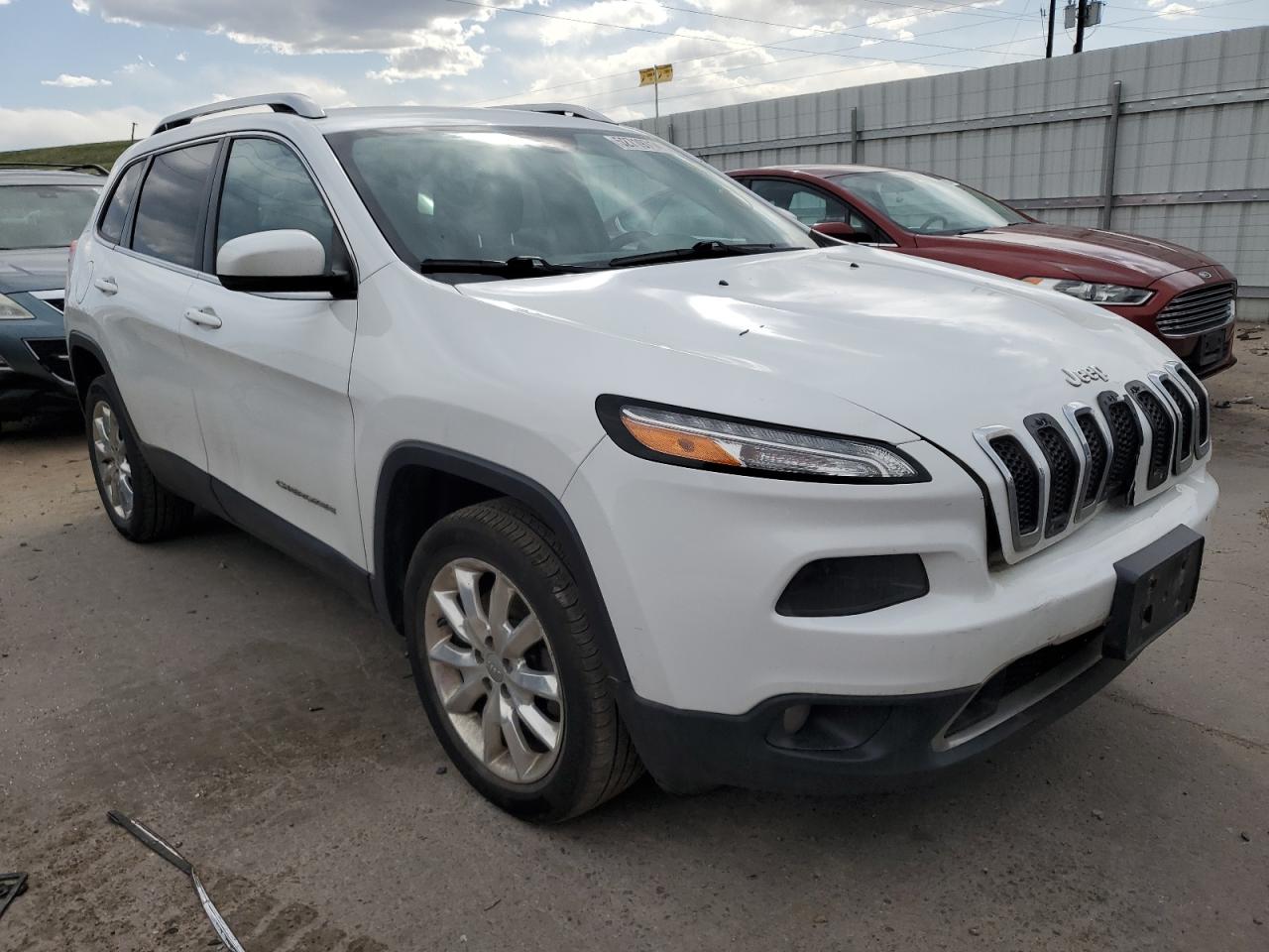 2017 Jeep Cherokee Limited vin: 1C4PJMDB2HW520062