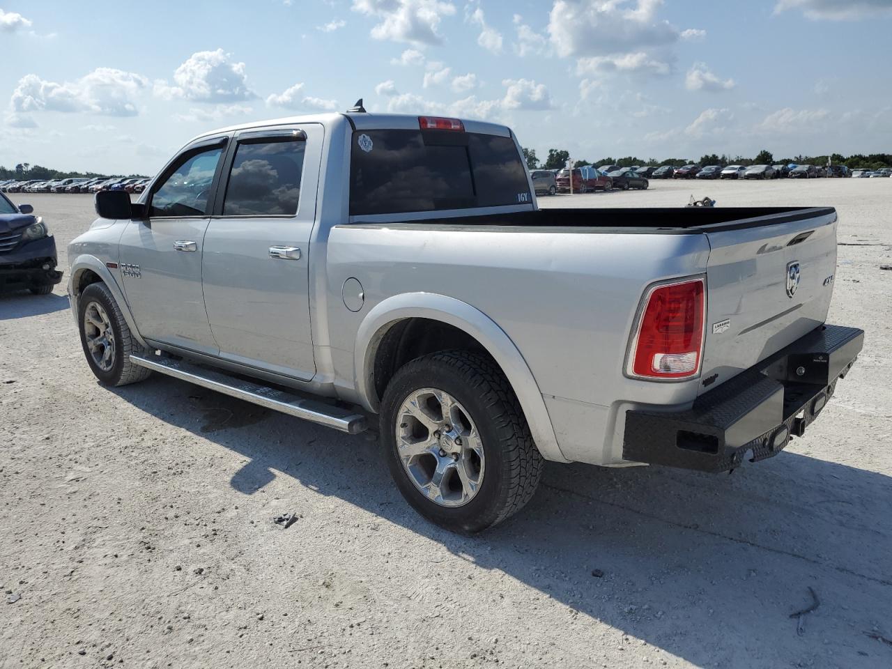 2018 Ram 1500 Laramie vin: 1C6RR7NM8JS254618