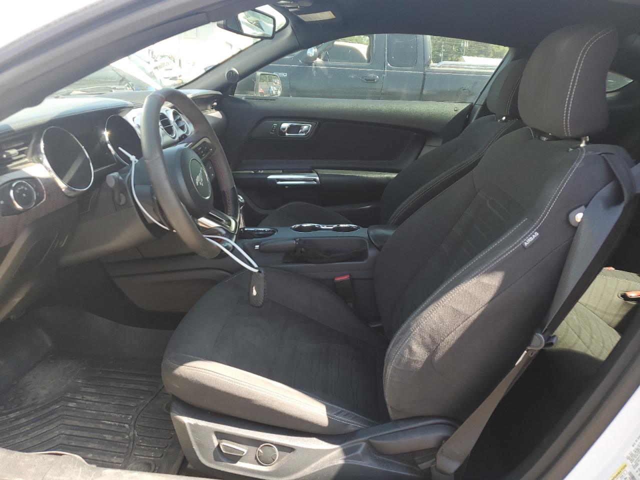 1FA6P8TH6F5337683 2015 Ford Mustang