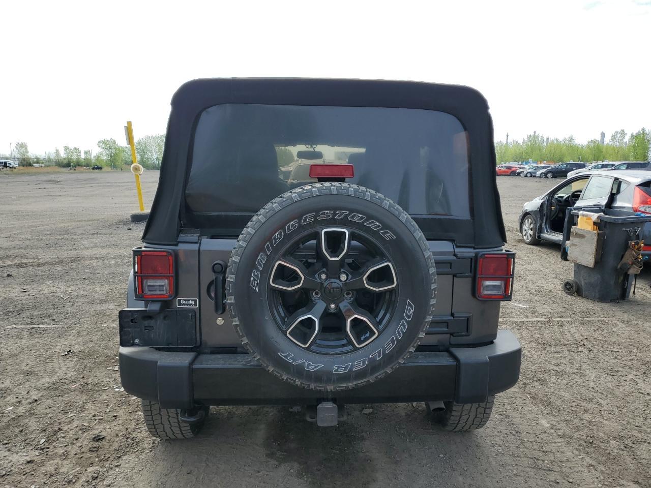 1C4BJWEG6HL638729 2017 Jeep Wrangler Unlimited Sahara