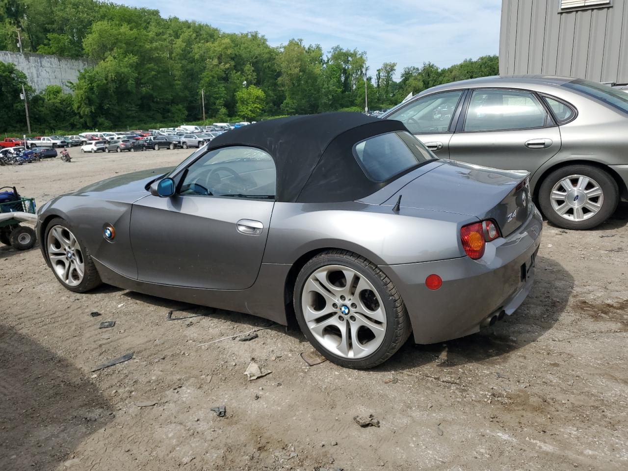 4USBT53514LT26733 2004 BMW Z4 3.0