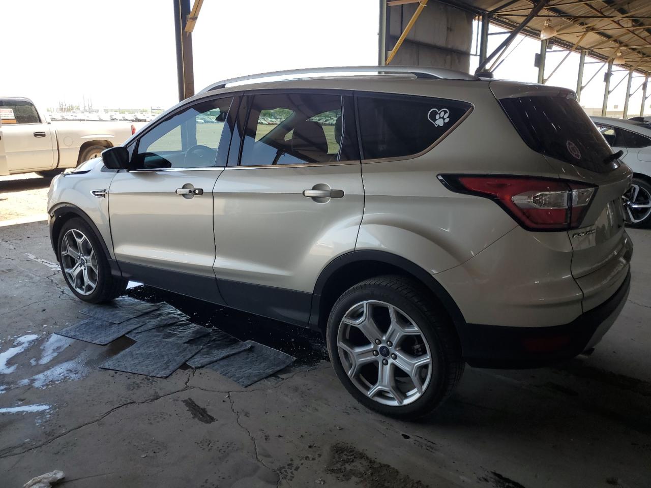 1FMCU9J95HUE74318 2017 Ford Escape Titanium