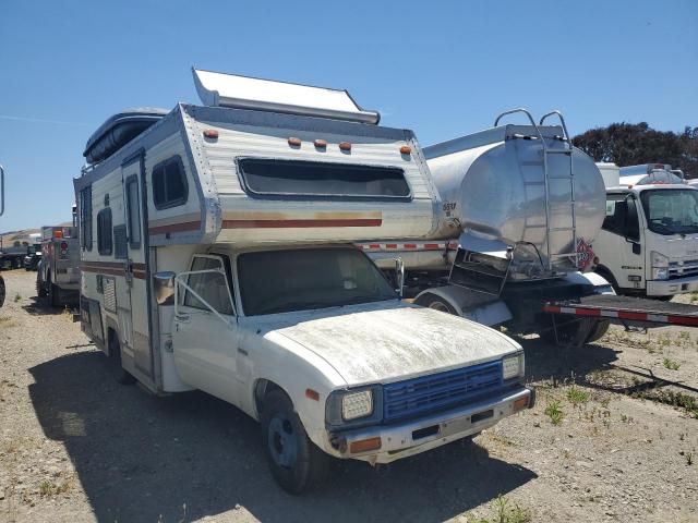 Lot #2580825232 1983 TOYOTA PICKUP / C salvage car