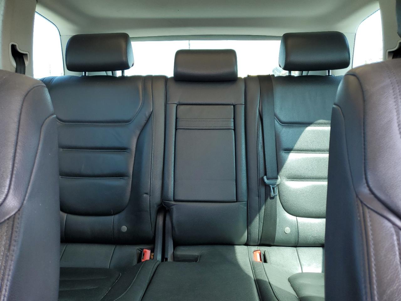 WVGEF9BP6CD008891 2012 Volkswagen Touareg V6