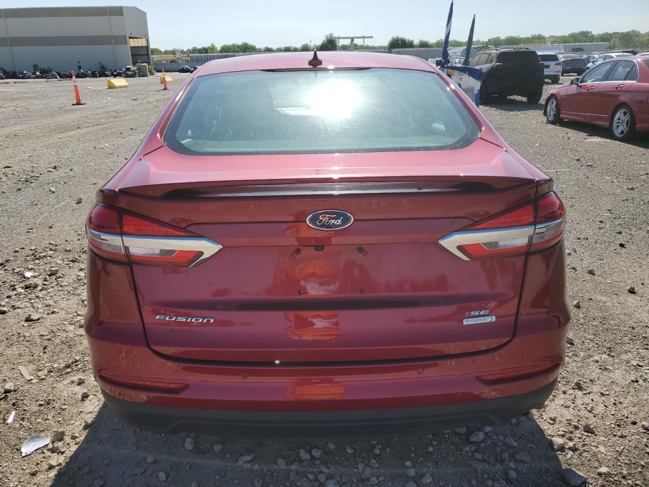 3FA6P0HD1KR199260 2019 Ford Fusion Se