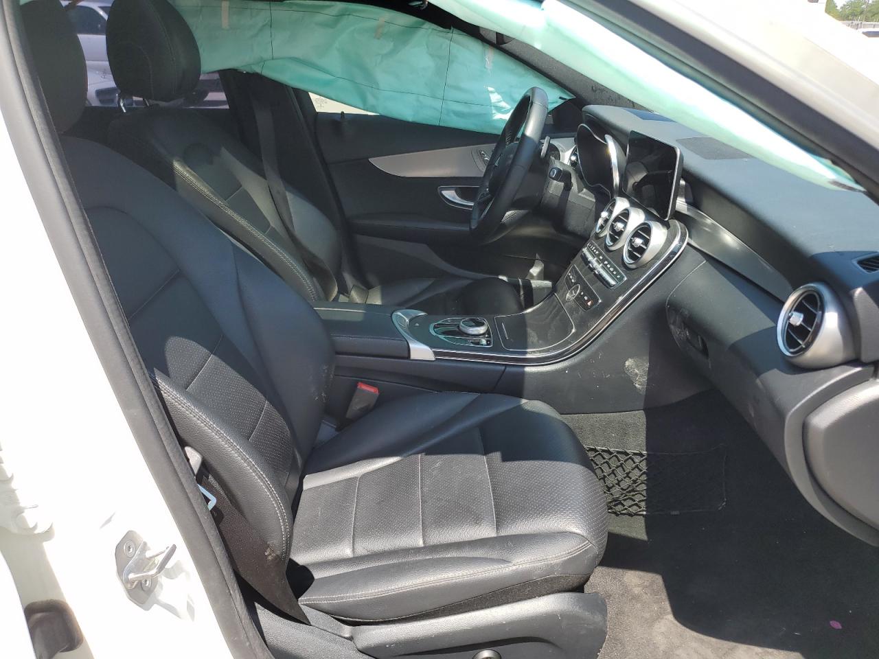 55SWF8DB0KU284252 2019 Mercedes-Benz C 300