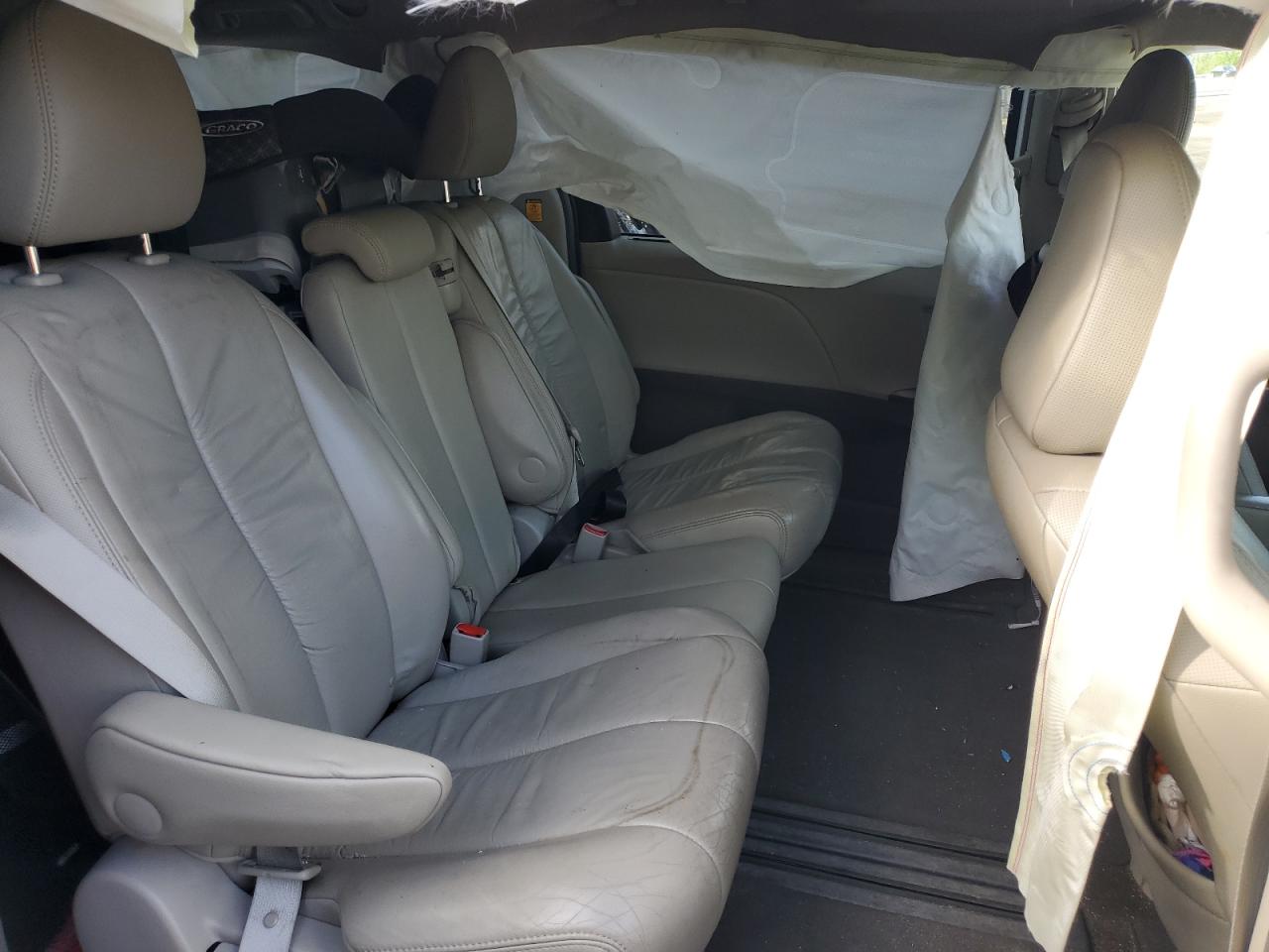 5TDYK3DC4CS227826 2012 Toyota Sienna Xle