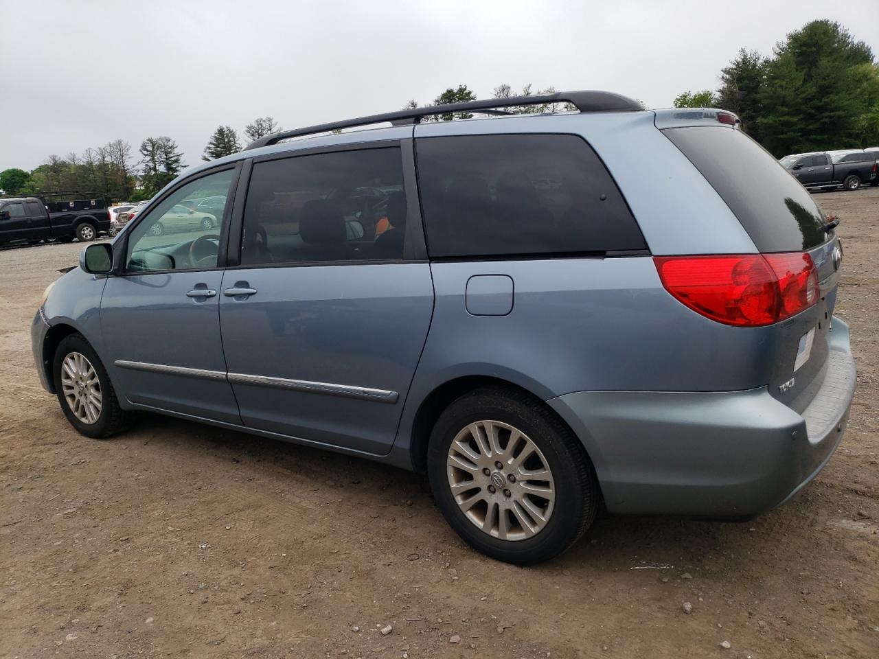 5TDYK4CC1AS304477 2010 Toyota Sienna Xle