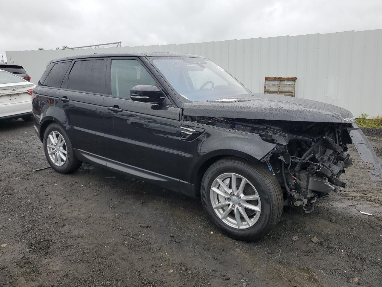 SALWG2RV6JA413867 2018 Land Rover Range Rover Sport Se