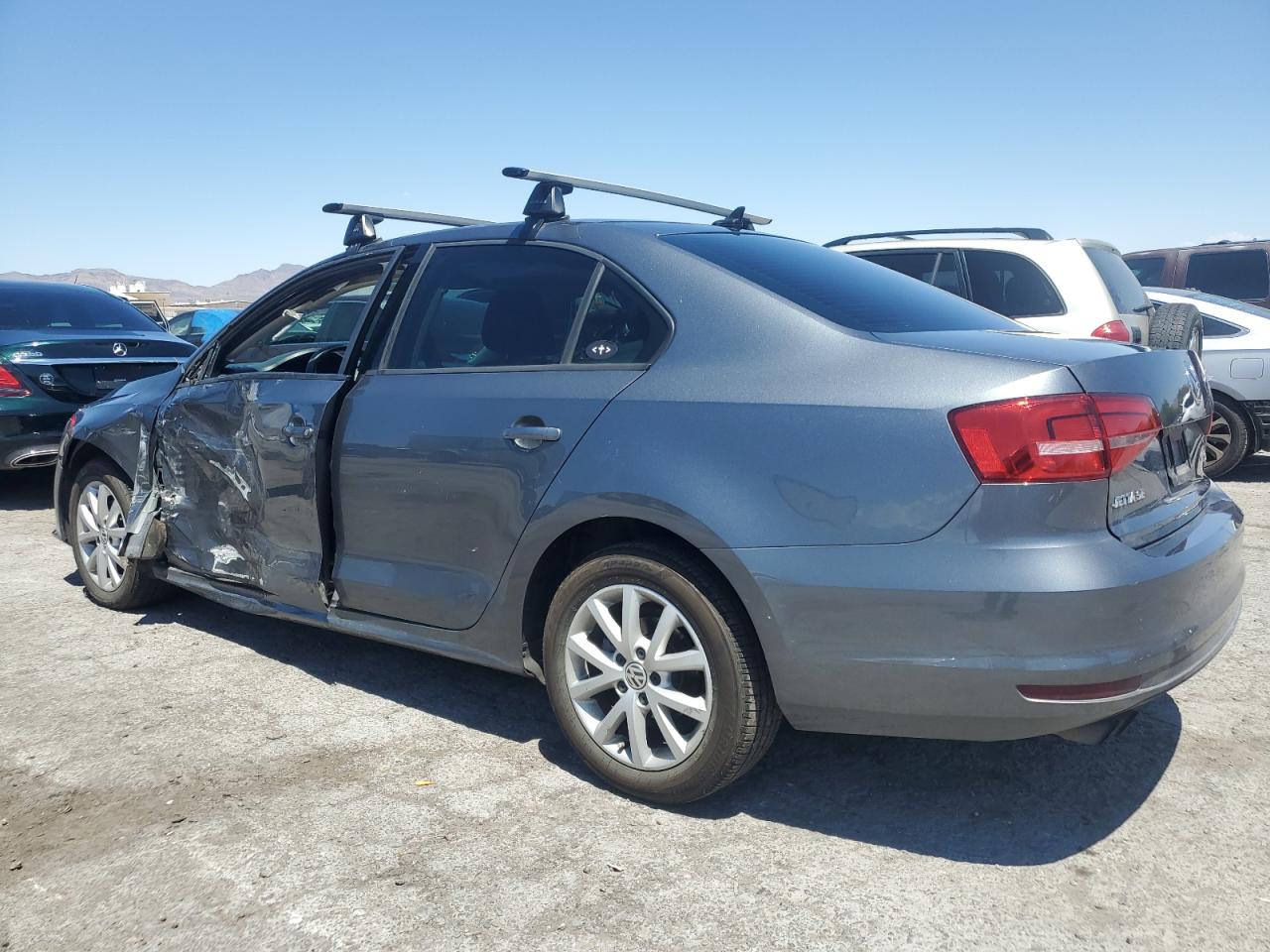 3VWD17AJ2FM283034 2015 Volkswagen Jetta Se