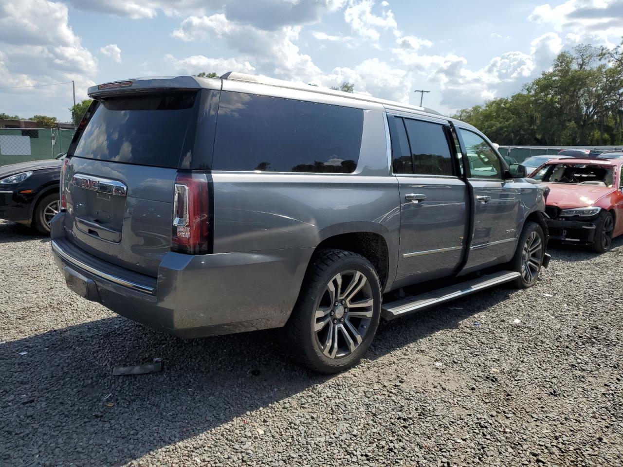 1GKS2HKJ8JR144209 2018 GMC Yukon Xl Denali