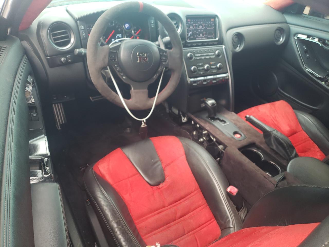 JN1AR5EF8CM251112 2012 Nissan Gt-R Base