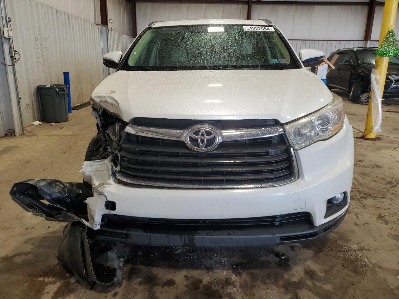 5TDJKRFH2ES069079 2014 Toyota Highlander Xle