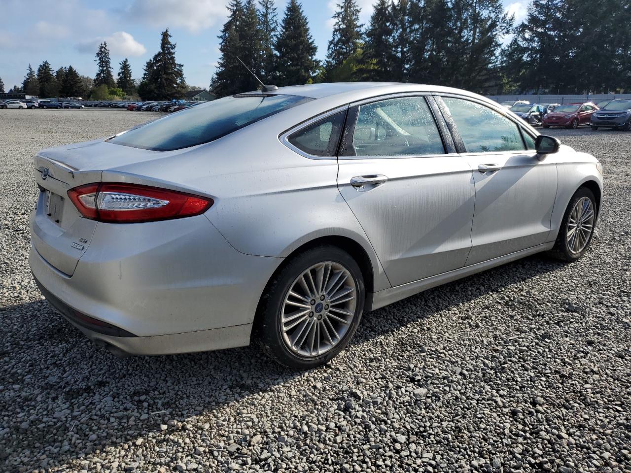 3FA6P0HD2ER235106 2014 Ford Fusion Se