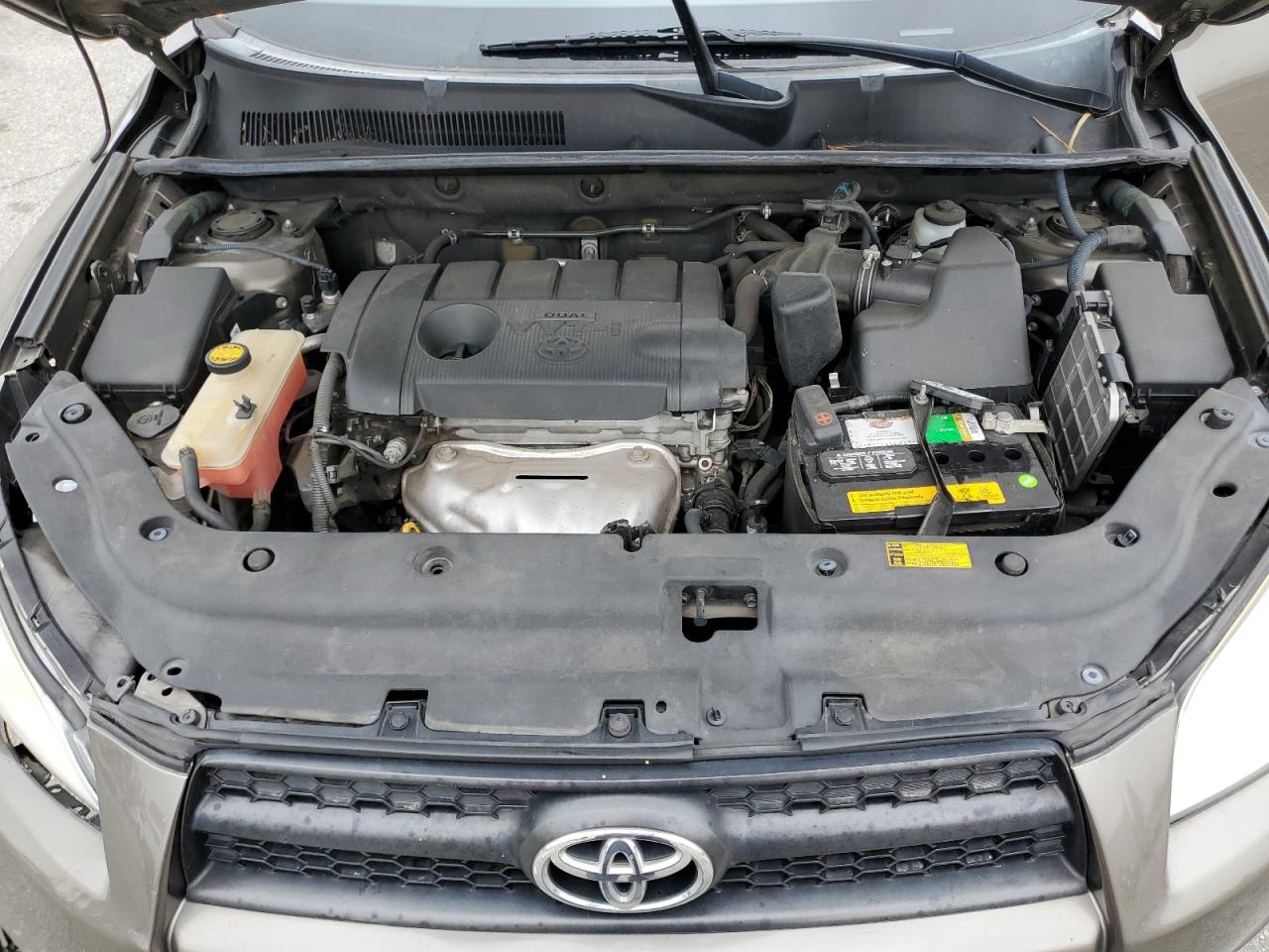 2T3ZF4DVXBW069196 2011 Toyota Rav4