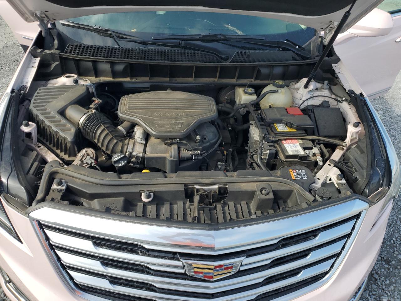 1GYKNBRS4HZ160216 2017 Cadillac Xt5 Luxury