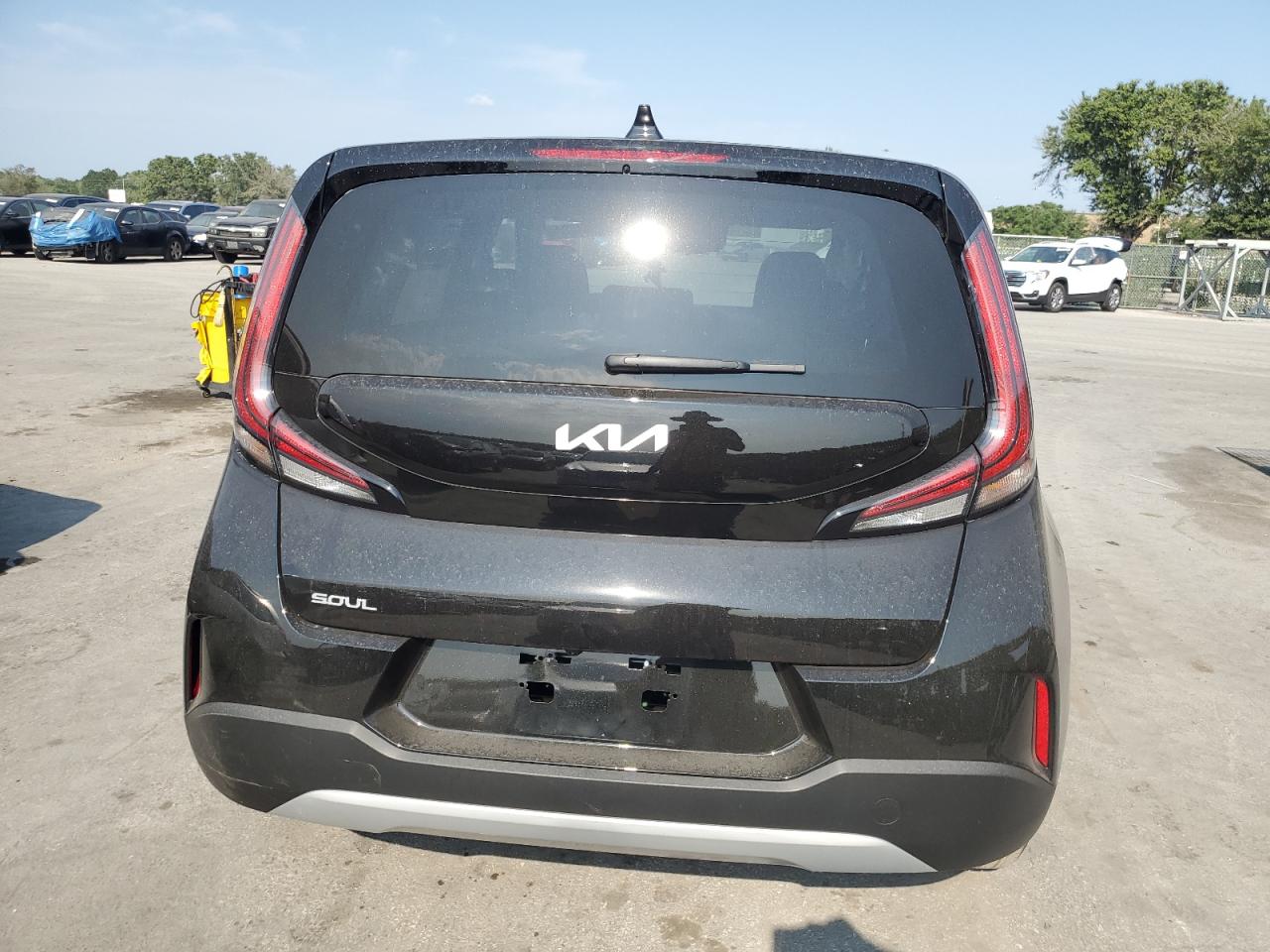 KNDJ23AU3P7892067 2023 Kia Soul Lx