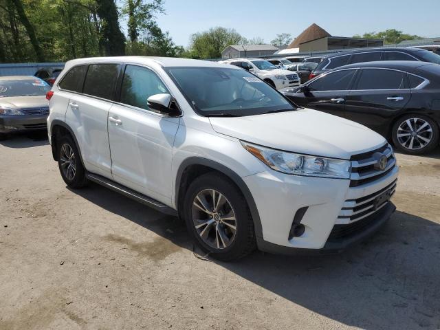 2017 Toyota Highlander Le VIN: 5TDBZRFH4HS365872 Lot: 52938484