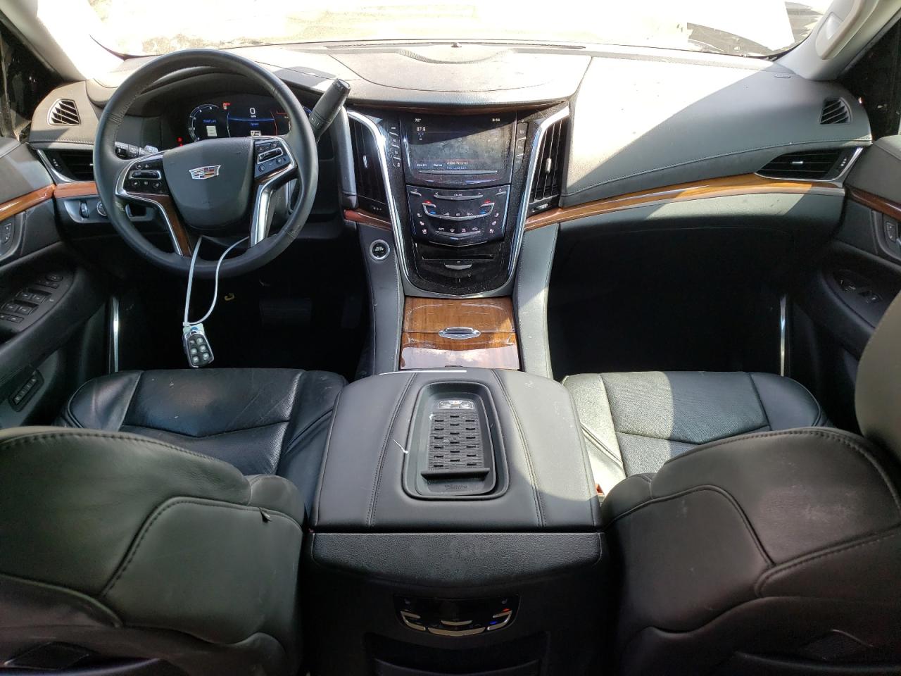 1GYS3AKJ2HR137924 2017 Cadillac Escalade