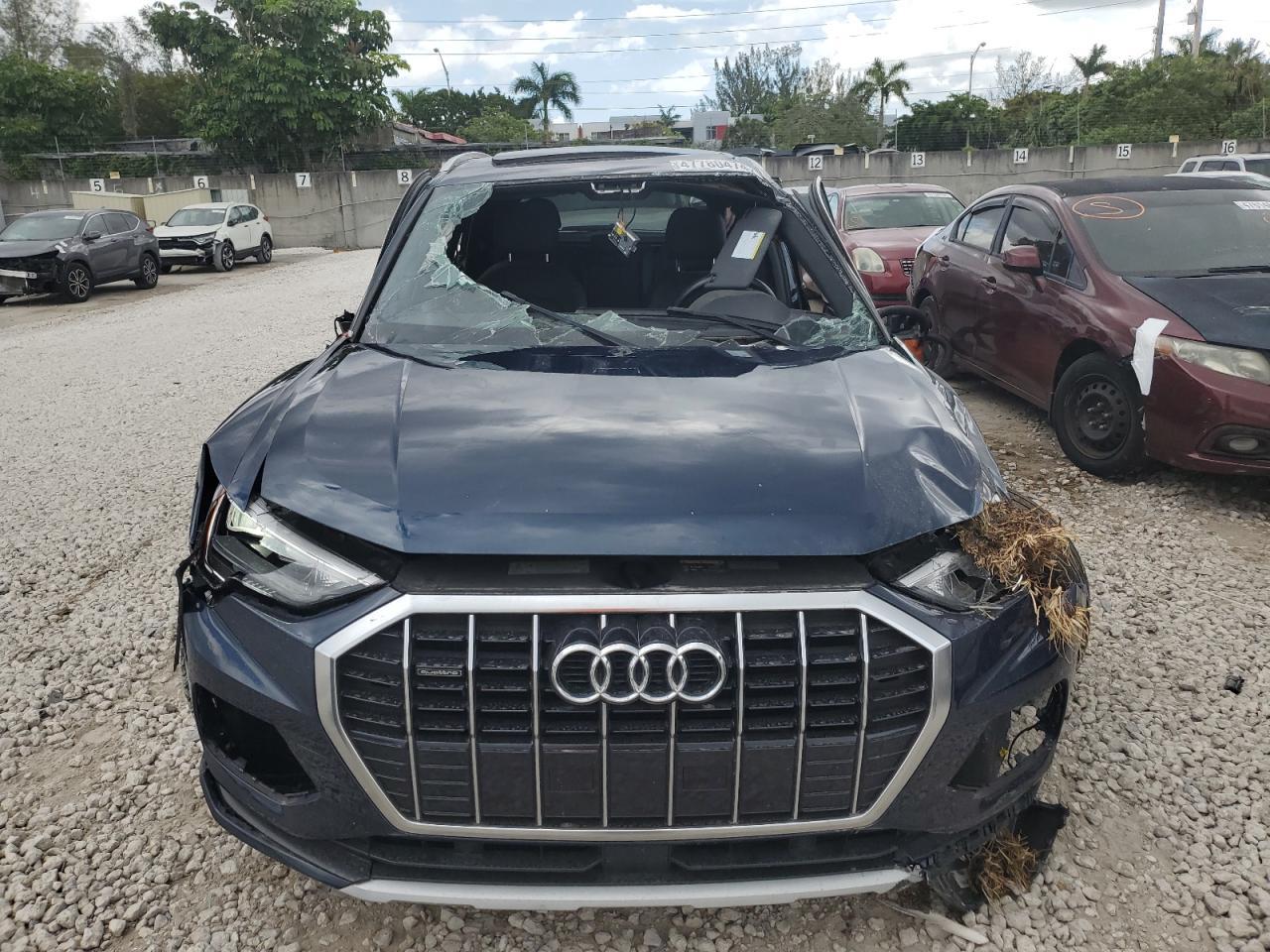 WA1AECF32L1087787 2020 Audi Q3 Premium