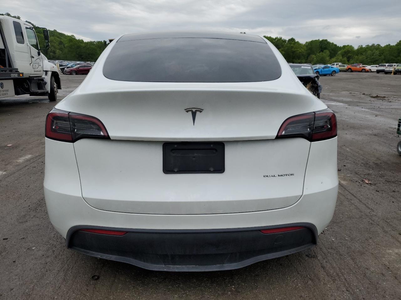 7SAYGDEE9PF799186 2023 Tesla Model Y