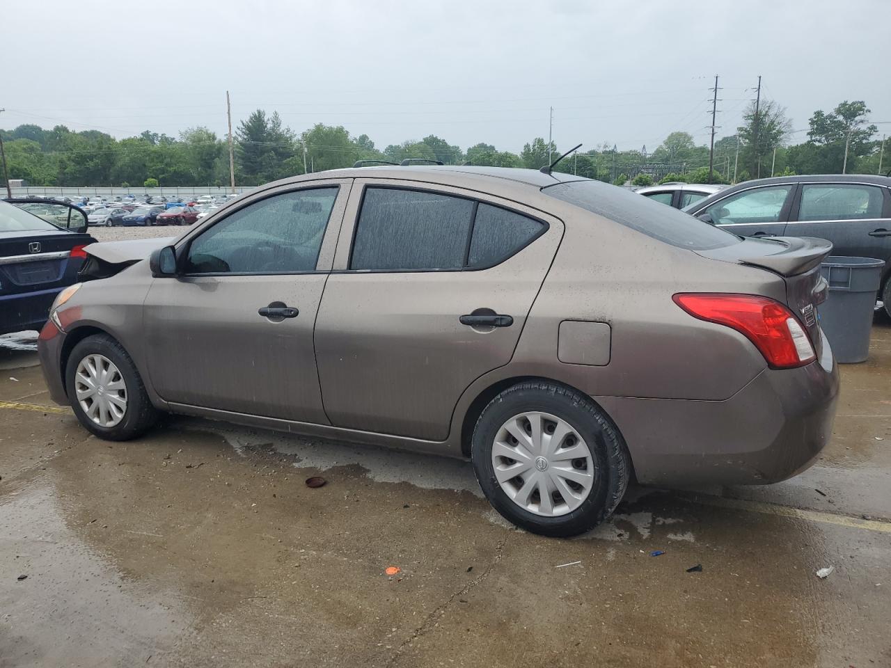 2014 Nissan Versa S vin: 3N1CN7APXEL842036