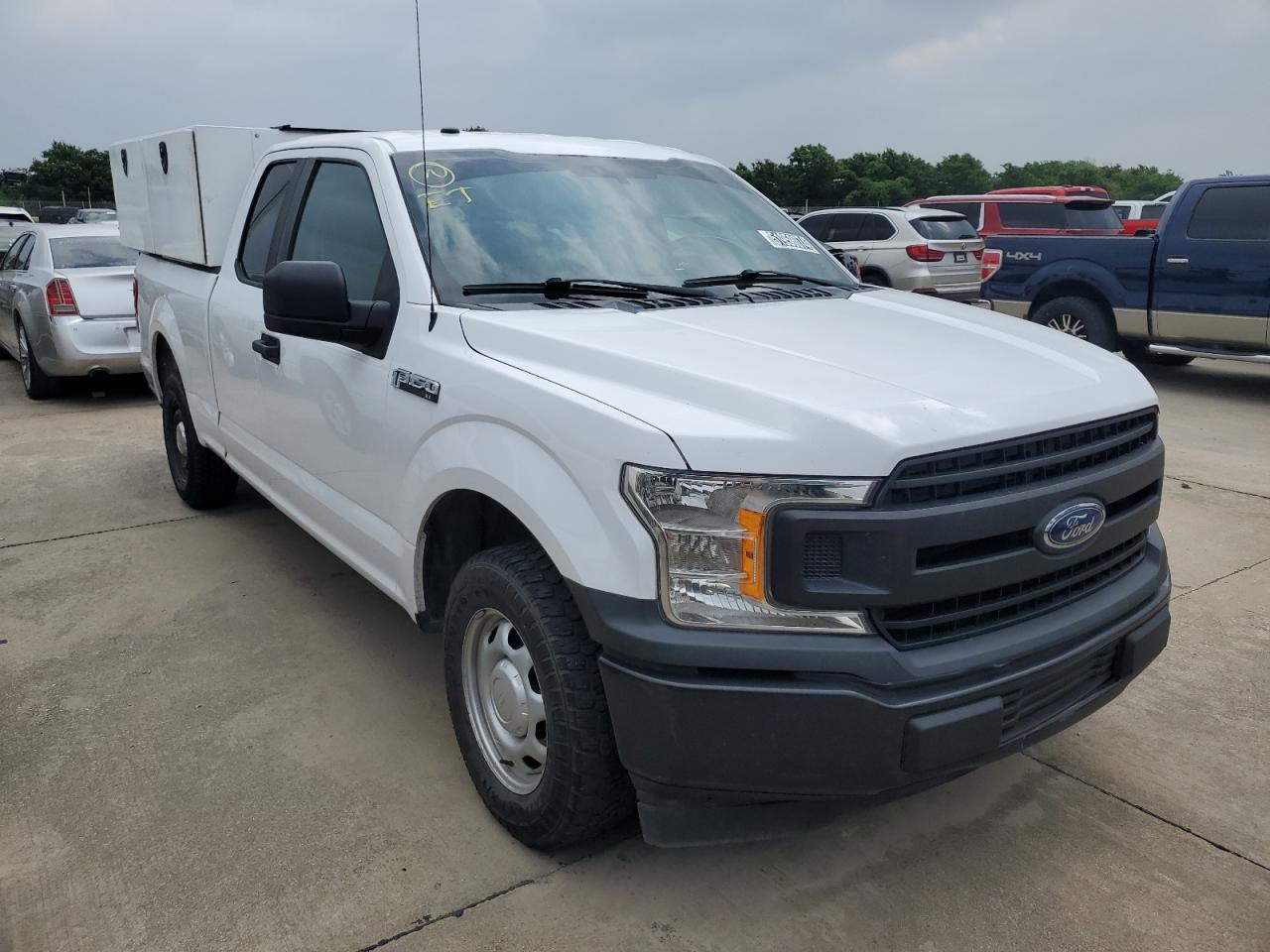 1FTEX1C58JKE81989 2018 Ford F150 Super Cab