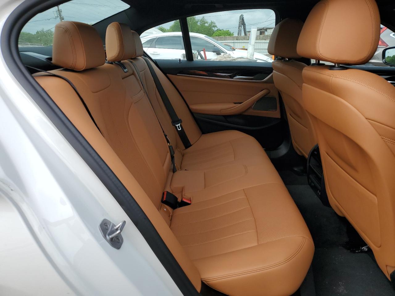 WBA13BJ01MCF17303 2021 BMW 530 Xi