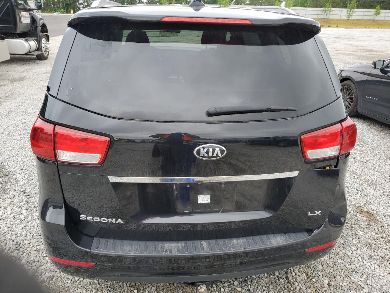 KNDMB5C1XF6044686 2015 Kia Sedona Lx