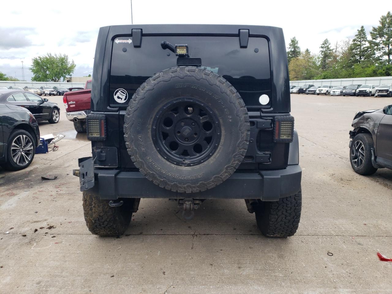 1C4HJWEG0DL562770 2013 Jeep Wrangler Unlimited Sahara