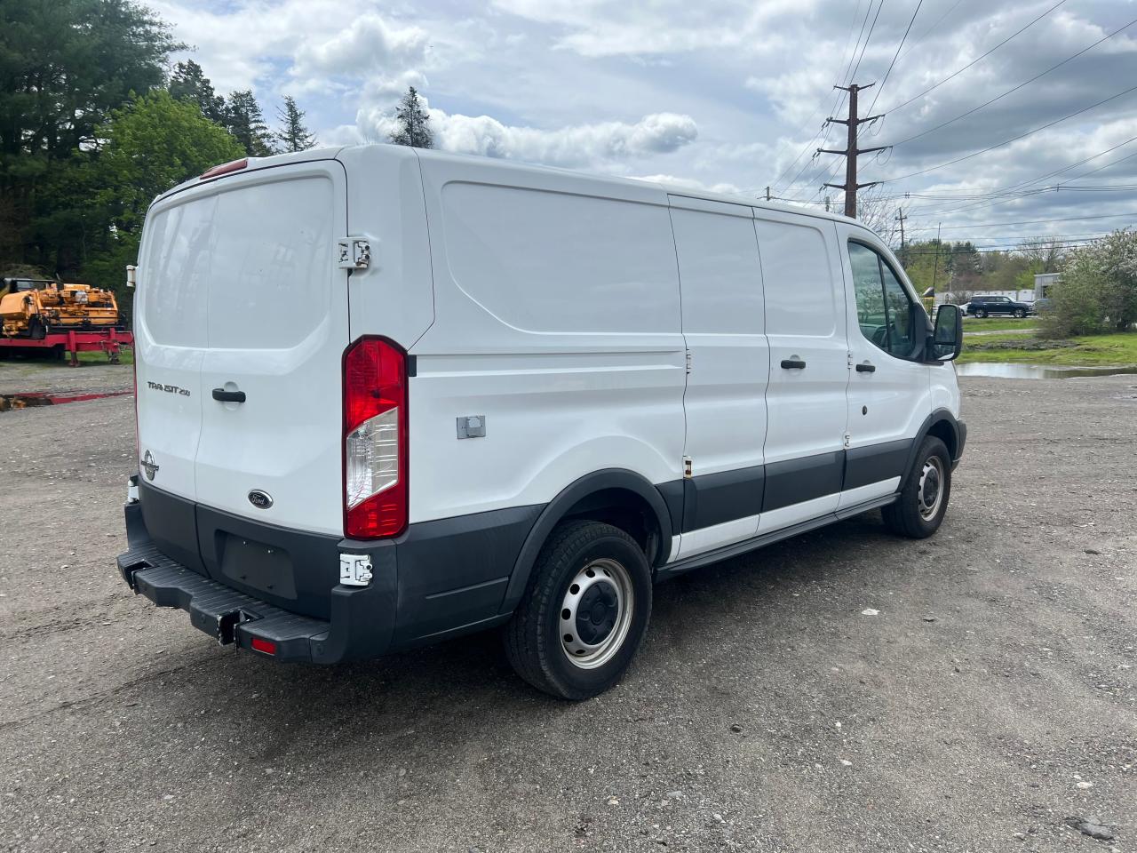 2015 Ford Transit T-250 vin: 1FTNR1ZV2FKA67471