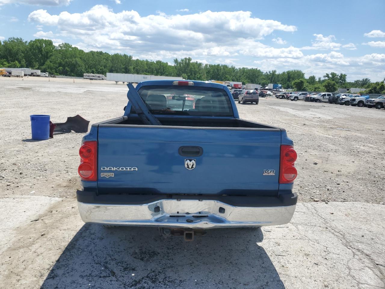 1D7HE58N35S166306 2005 Dodge Dakota Quad Laramie