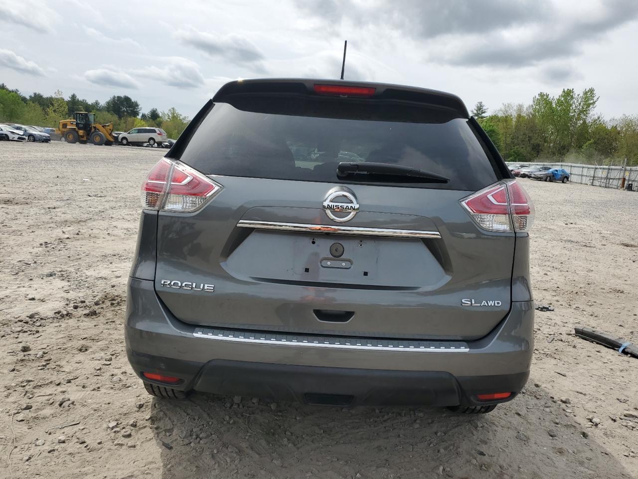 5N1AT2MV2FC923810 2015 Nissan Rogue S