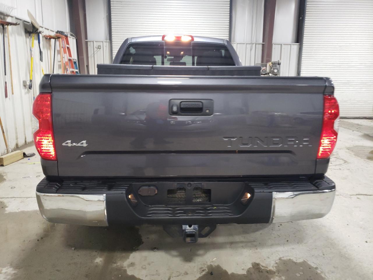 5TFUM5F19JX078627 2018 Toyota Tundra Double Cab Sr/Sr5