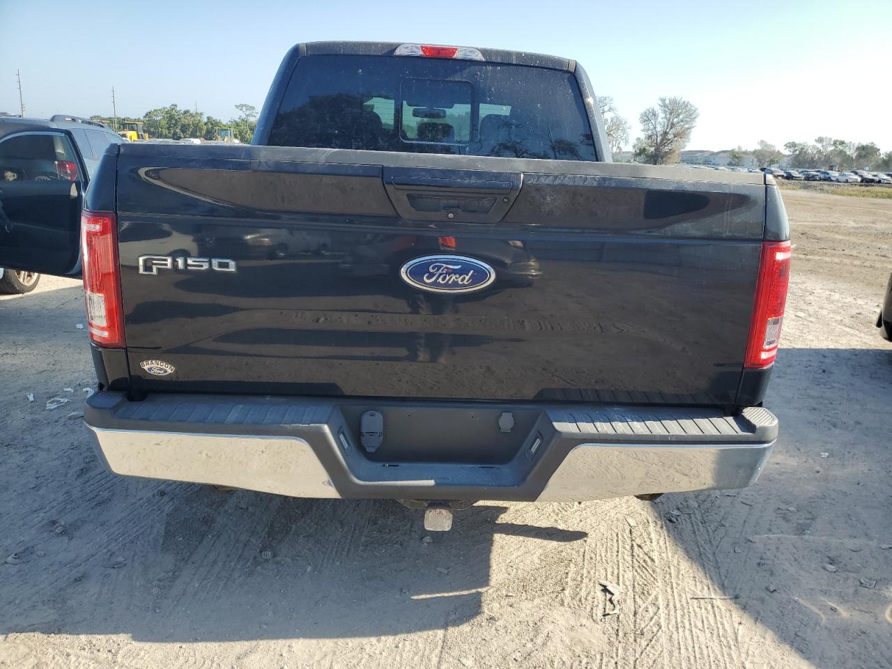 1FTEW1CF3HKE45679 2017 Ford F150 Supercrew