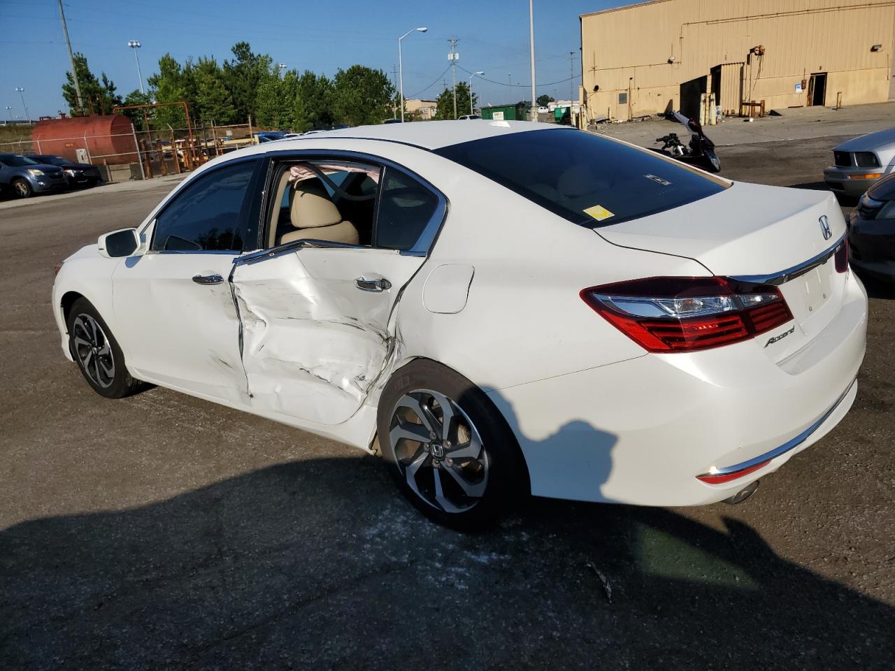 1HGCR3F8XGA020635 2016 Honda Accord Exl