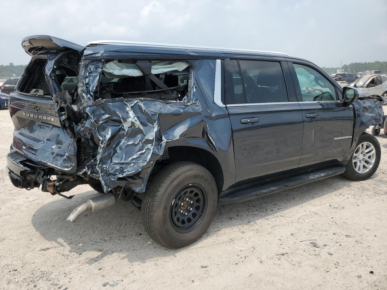 2021 Chevrolet Suburban K1500 Ls vin: 1GNSKBKD4MR189646