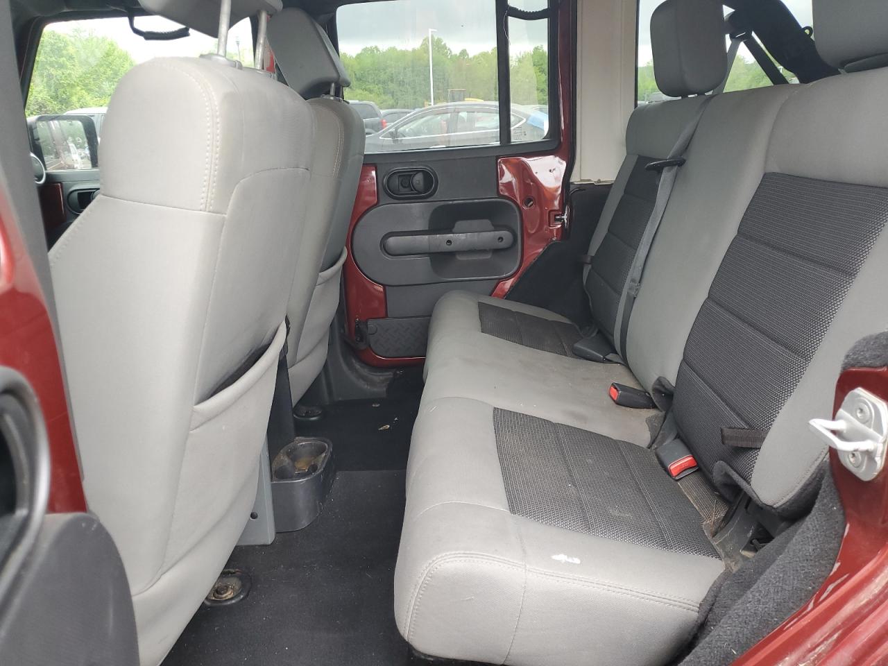 1J4BA5H19AL167595 2010 Jeep Wrangler Unlimited Sahara