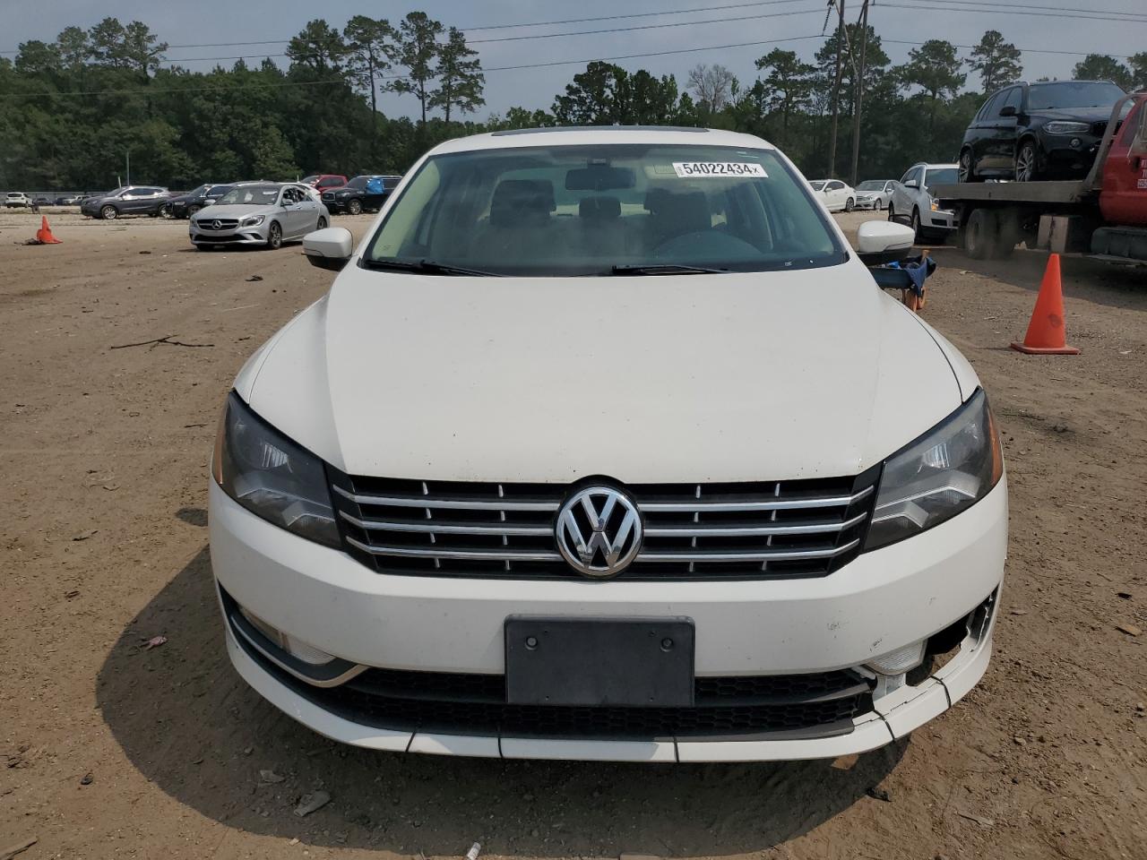 1VWCN7A30EC111179 2014 Volkswagen Passat Sel