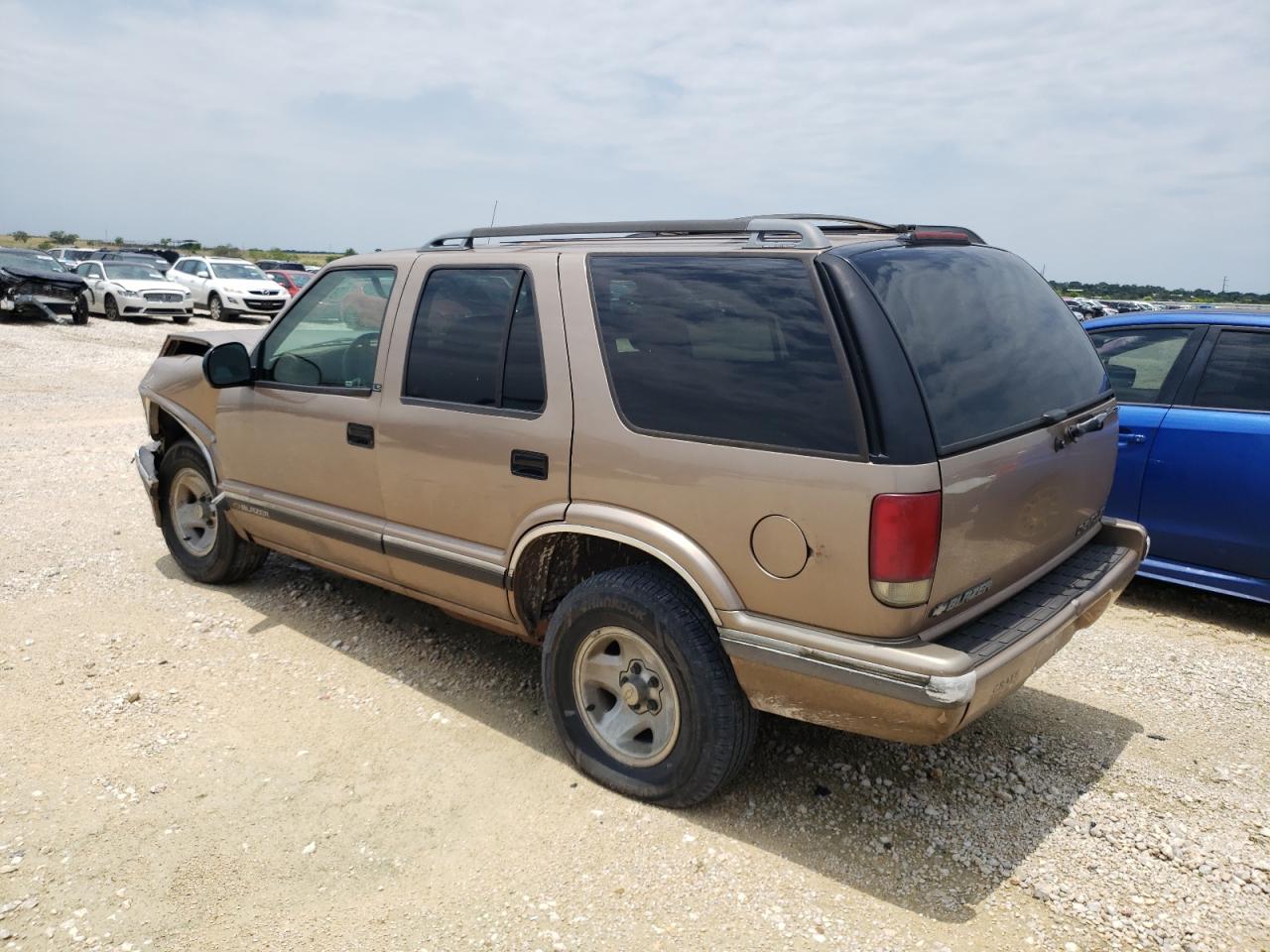 1GNCS13W5V2144157 1997 Chevrolet Blazer