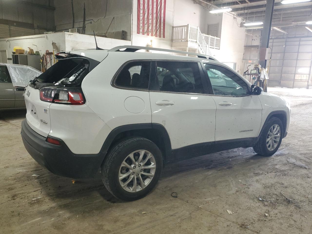 2019 Jeep Cherokee Latitude vin: 1C4PJLCB2KD285807