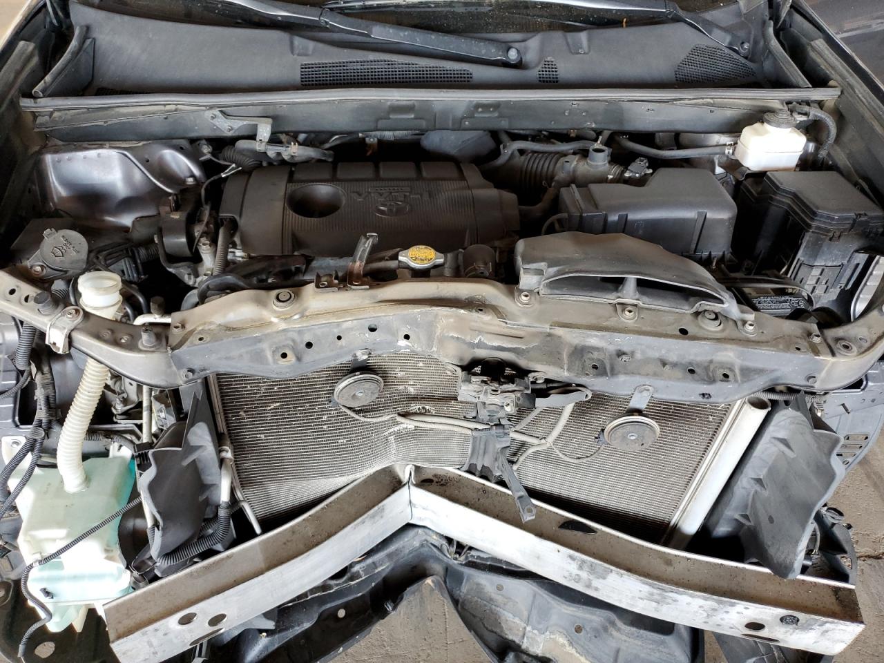 5TDZA3EHXCS031018 2012 Toyota Highlander Base