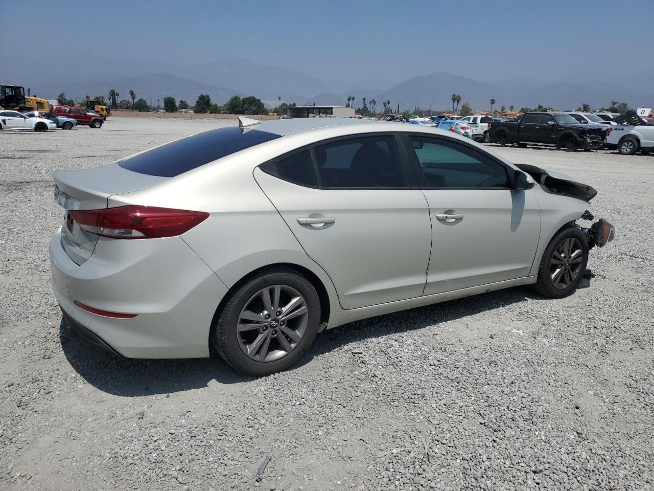 KMHD84LF8HU430098 2017 Hyundai Elantra Se