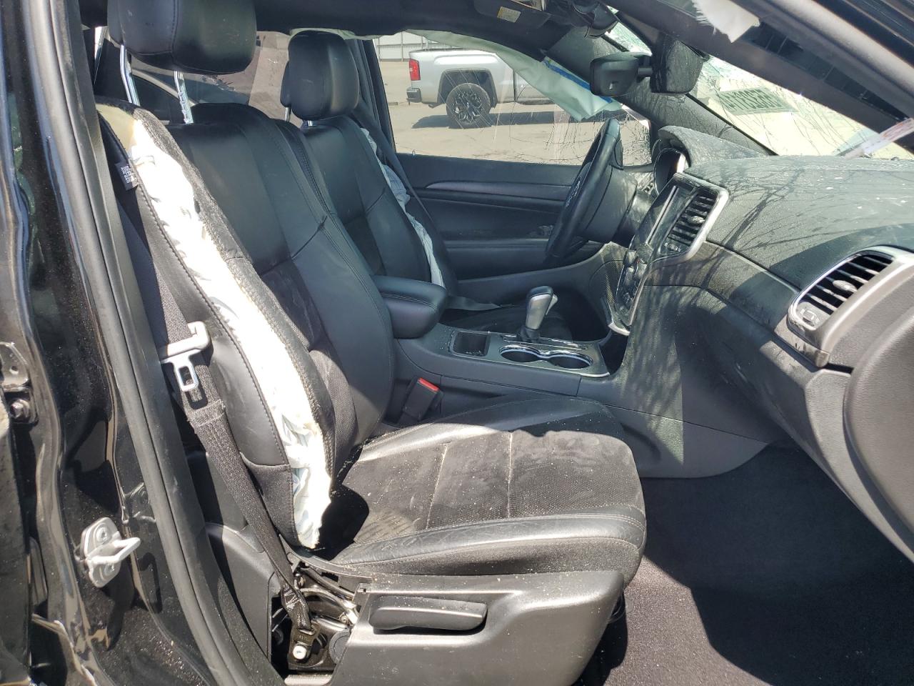 1C4RJFAG7JC320399 2018 Jeep Grand Cherokee Laredo