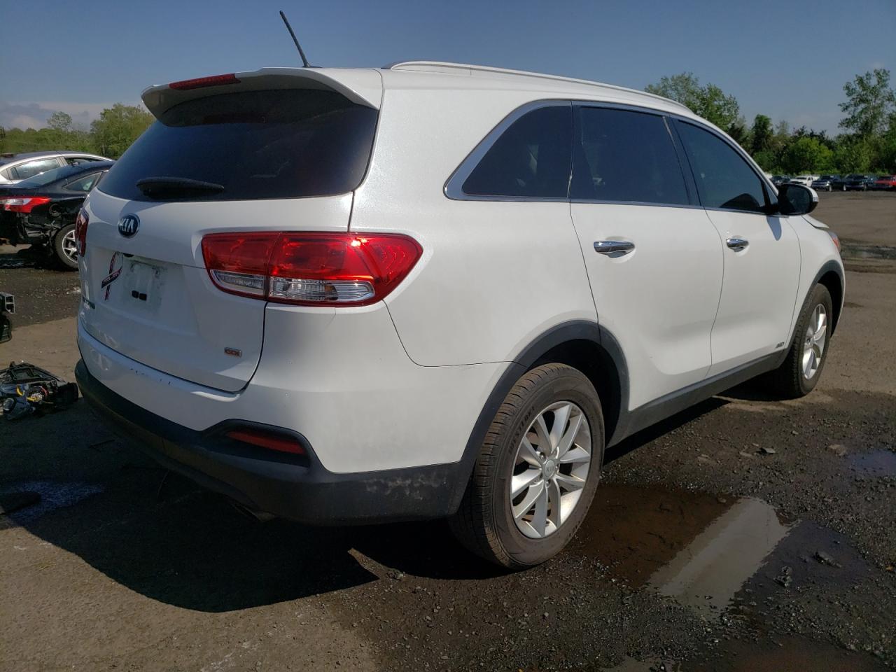 5XYPGDA34HG332510 2017 Kia Sorento Lx