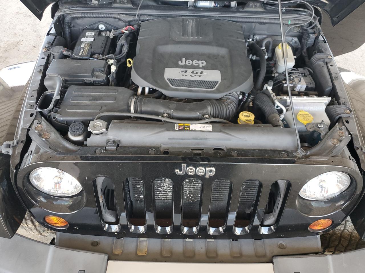 1C4BJWEG7CL214677 2012 Jeep Wrangler Unlimited Sahara